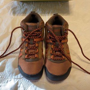 BRAND NEW Xero Shoes Daylite Barefoot Hiking Boot
